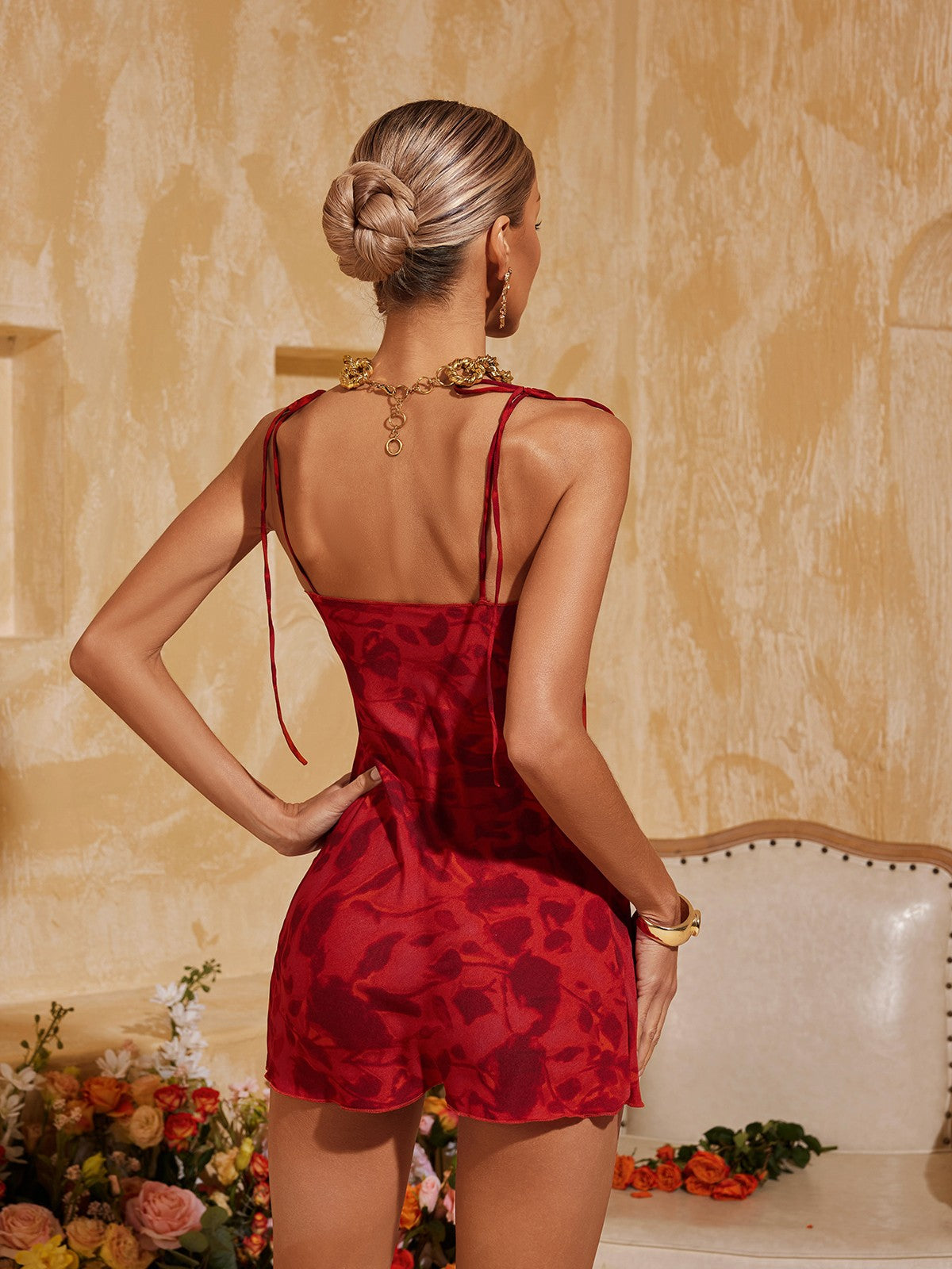 Scoop Neck Tie-Shoulder Spaghetti Strap Floral Print Bodycon Mini Dress