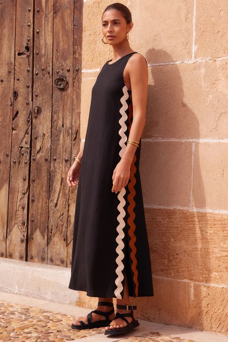 Round Neck Sleeveless Scalloped Side Panel A-Line Midi Dress