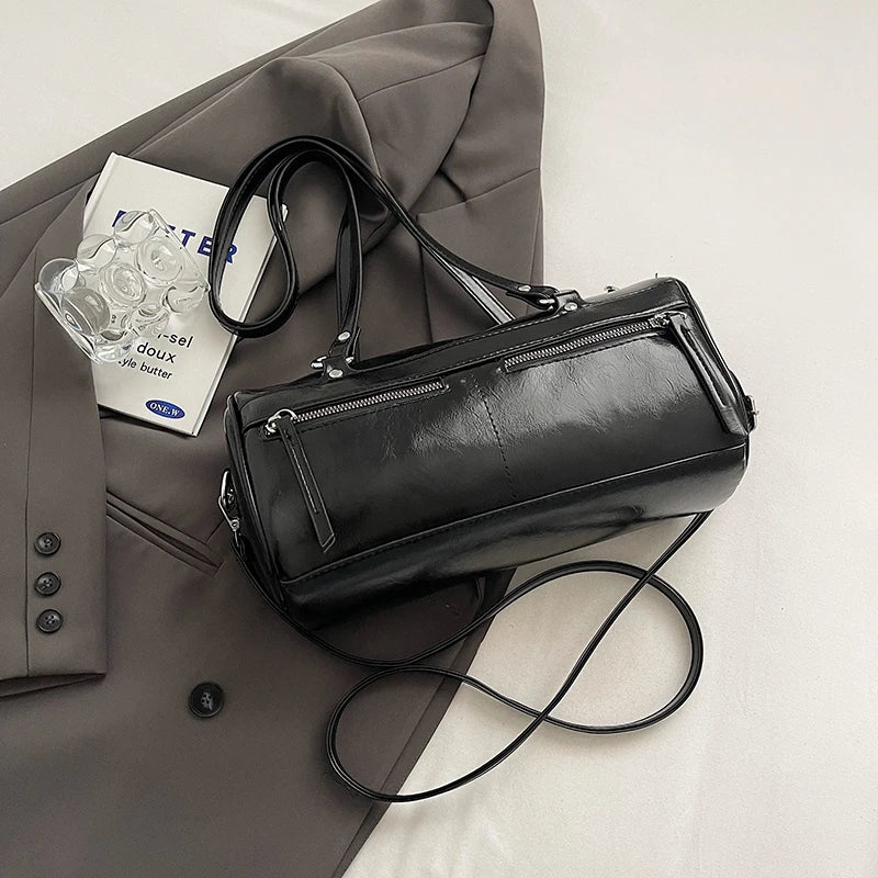 Punk Wind Motorcycle Bag Lady Versatile Pillow Handbag Large Capacity Shoulder Bag Multi Pocket Zipper Underarm Crossbody Bag