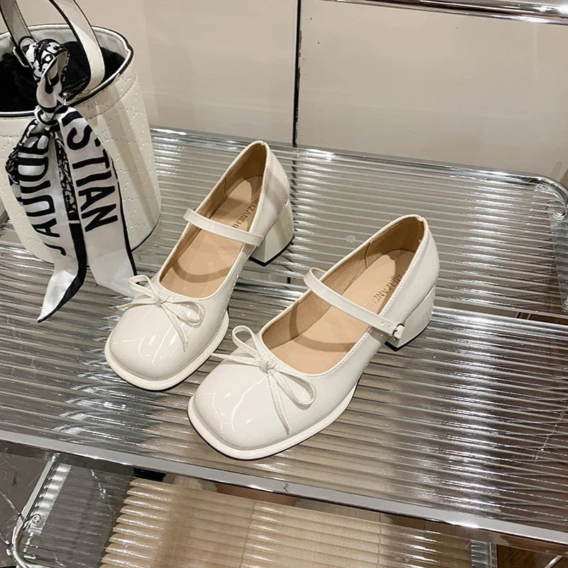 Vintage Patent Leather Thick Heel Women Mary Jane Shoes Concise Square Toe Shoes Spring Ladies Elegant Dress Party Pumps