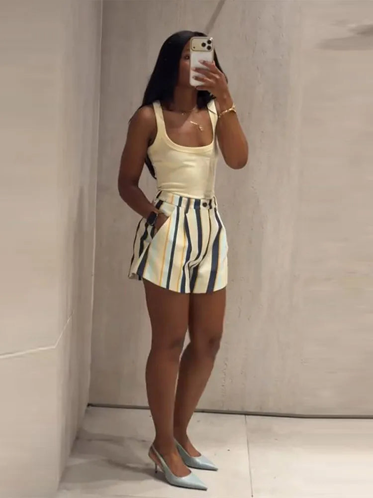 Striped Women's Shorts Mid Rise Striped Shorts Pleated Button Shorts Color Contrast Design Daily Casual Wear Collection