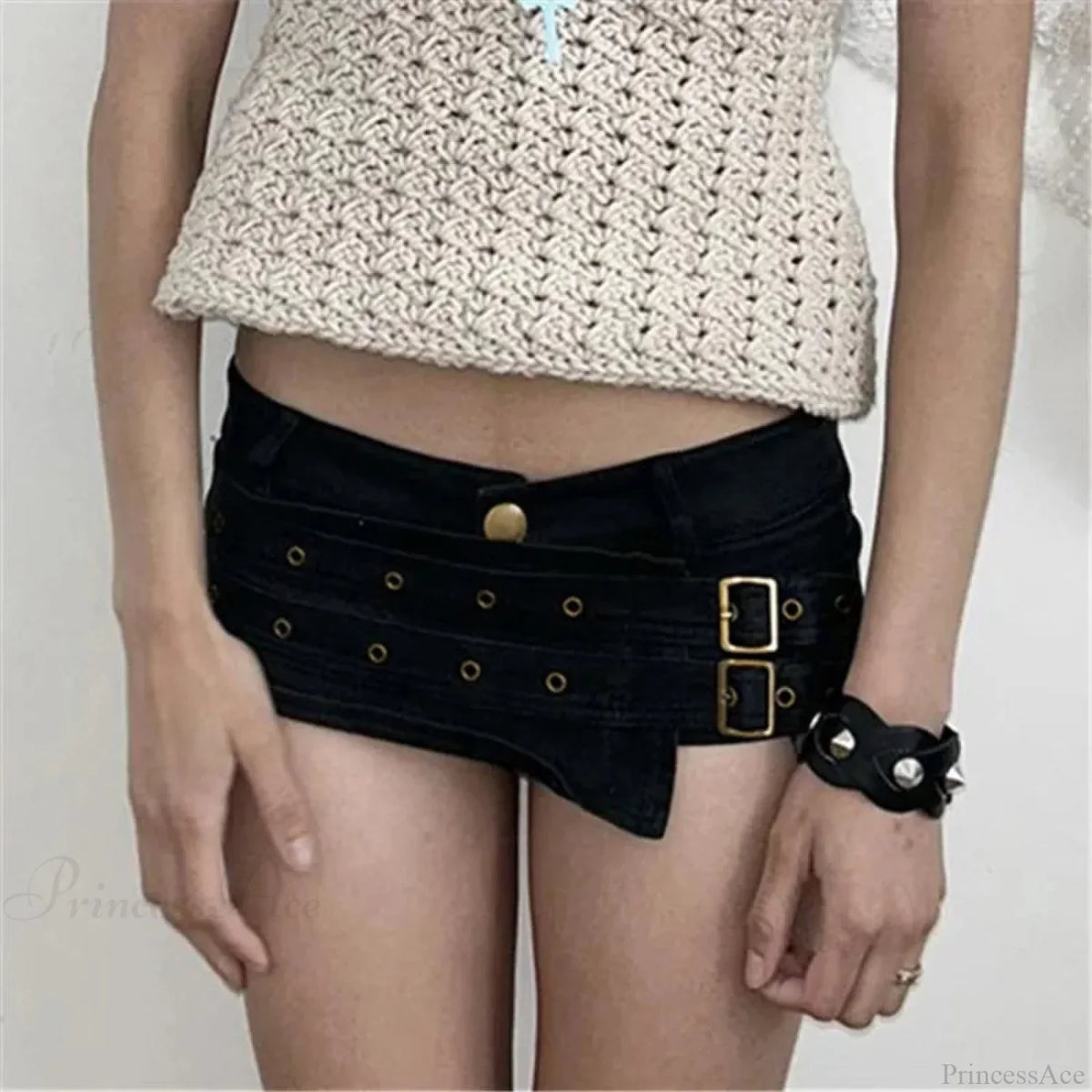 Metal Clasp Low Waist Short