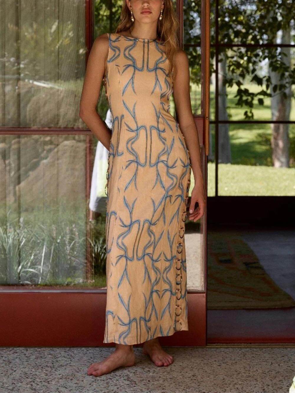 Abstract Swirl Print High Neck Sleeveless Ring Link Side Slit Maxi Dress