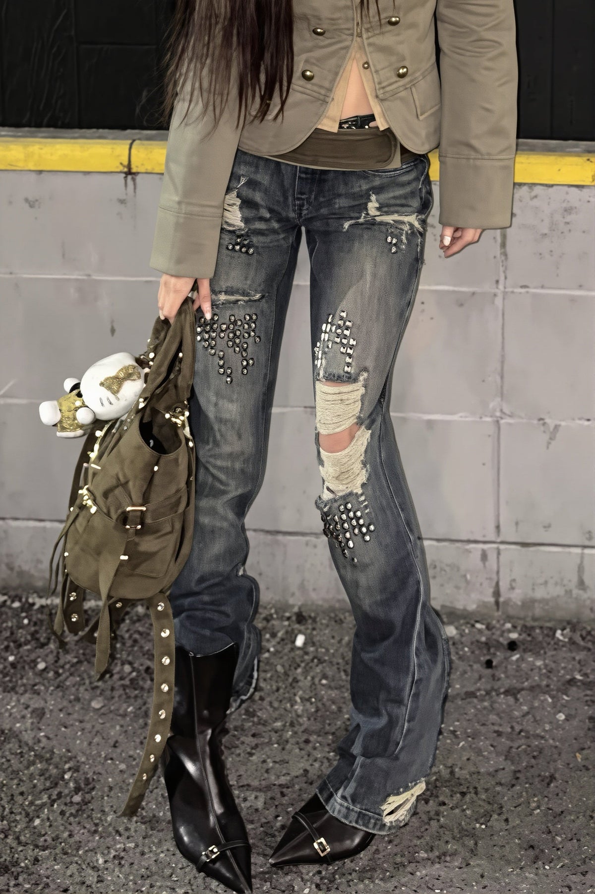 Rivet Spliced Ripped Vintage Washed Jeans