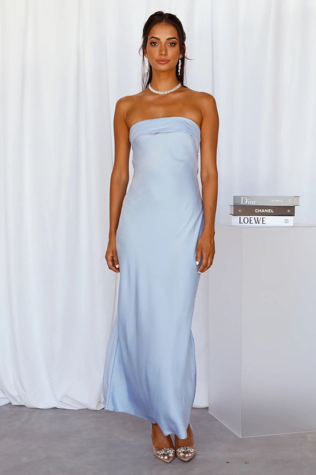 Half Open Back Charming Sleeveless Silky Dress