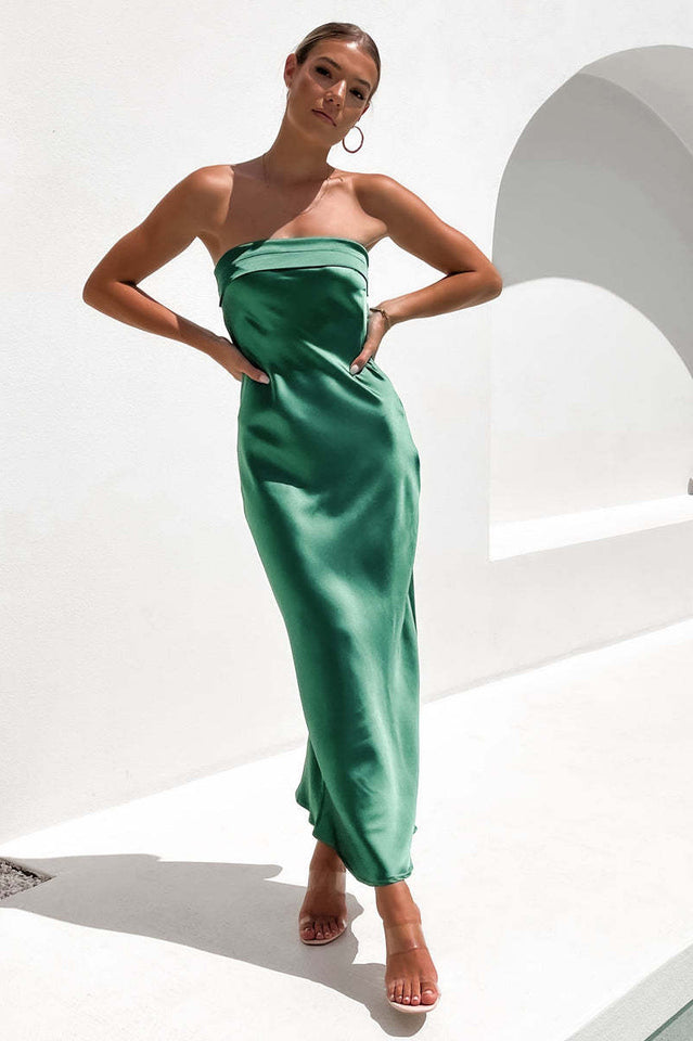 Half Open Back Charming Sleeveless Silky Dress