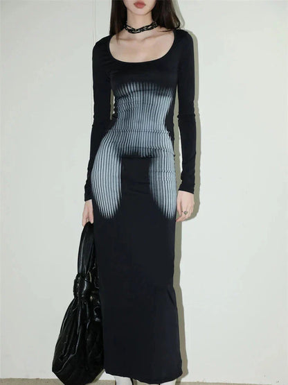 Optical Illusion Body Print Scoop Neck Long Sleeve Maxi Dress