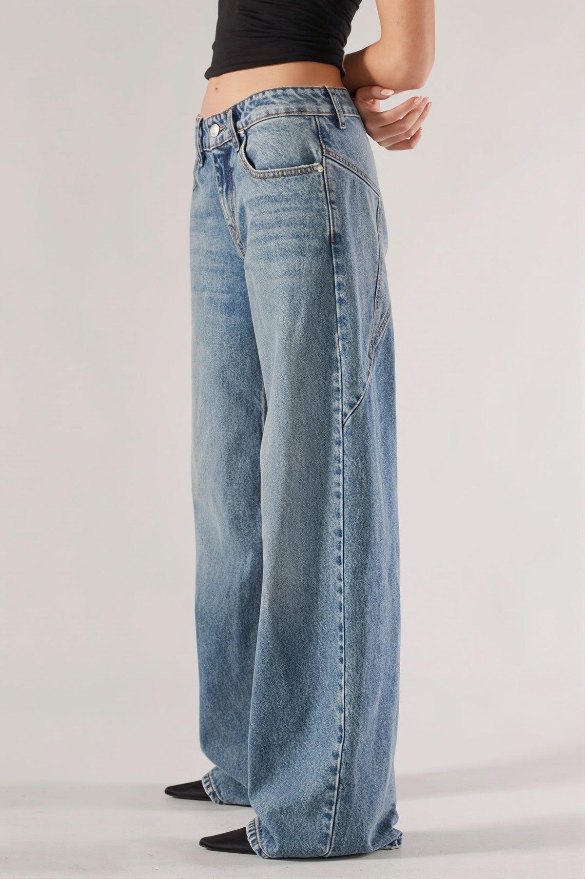Low Rise Star Spliced Jeans