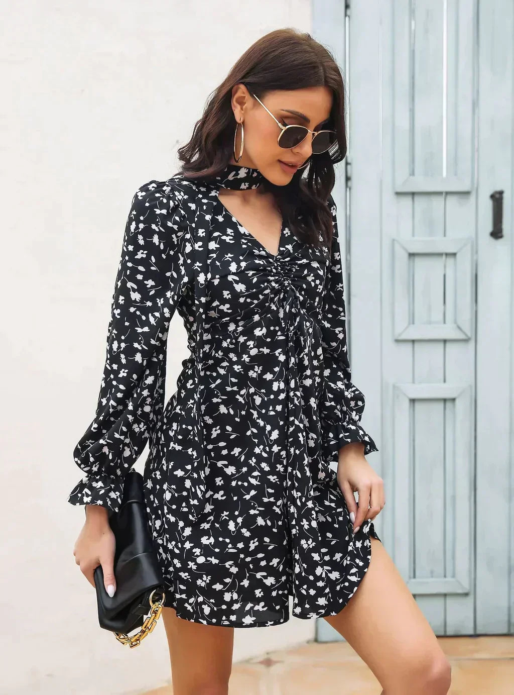 Patterned Arm Flared Flowered Gown with V-Neck Chiffon Drawstring
