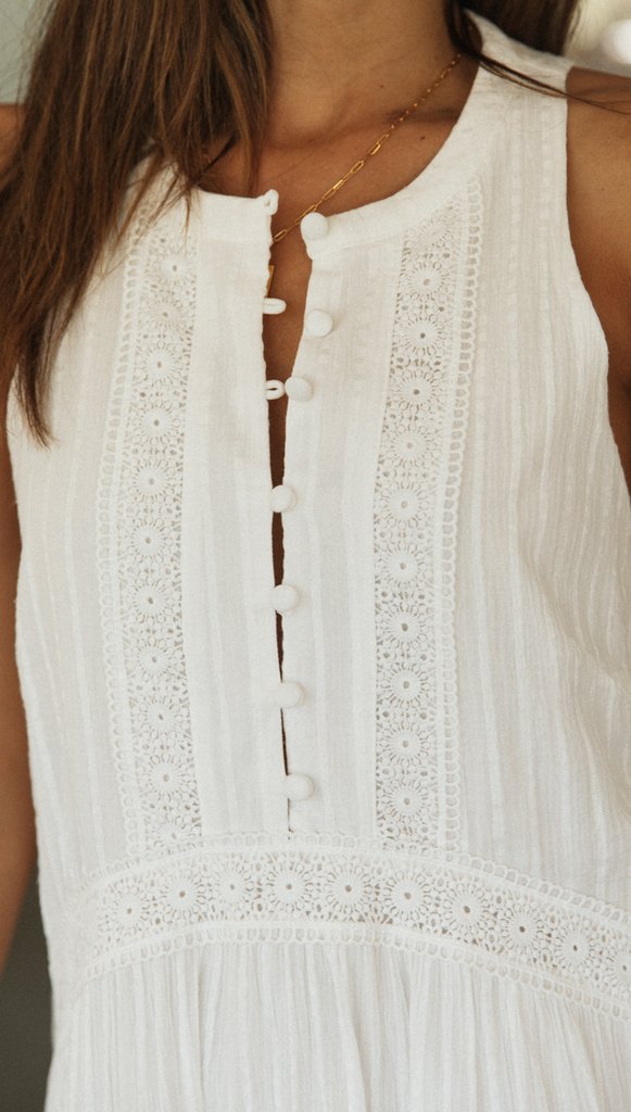 One Shoulder Lattice Cage Overlay Tulle Train Maxi Gown