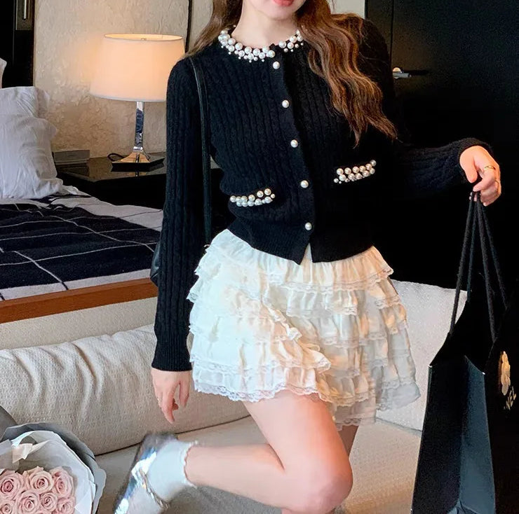 Pearls Button O-neck Cardigan
