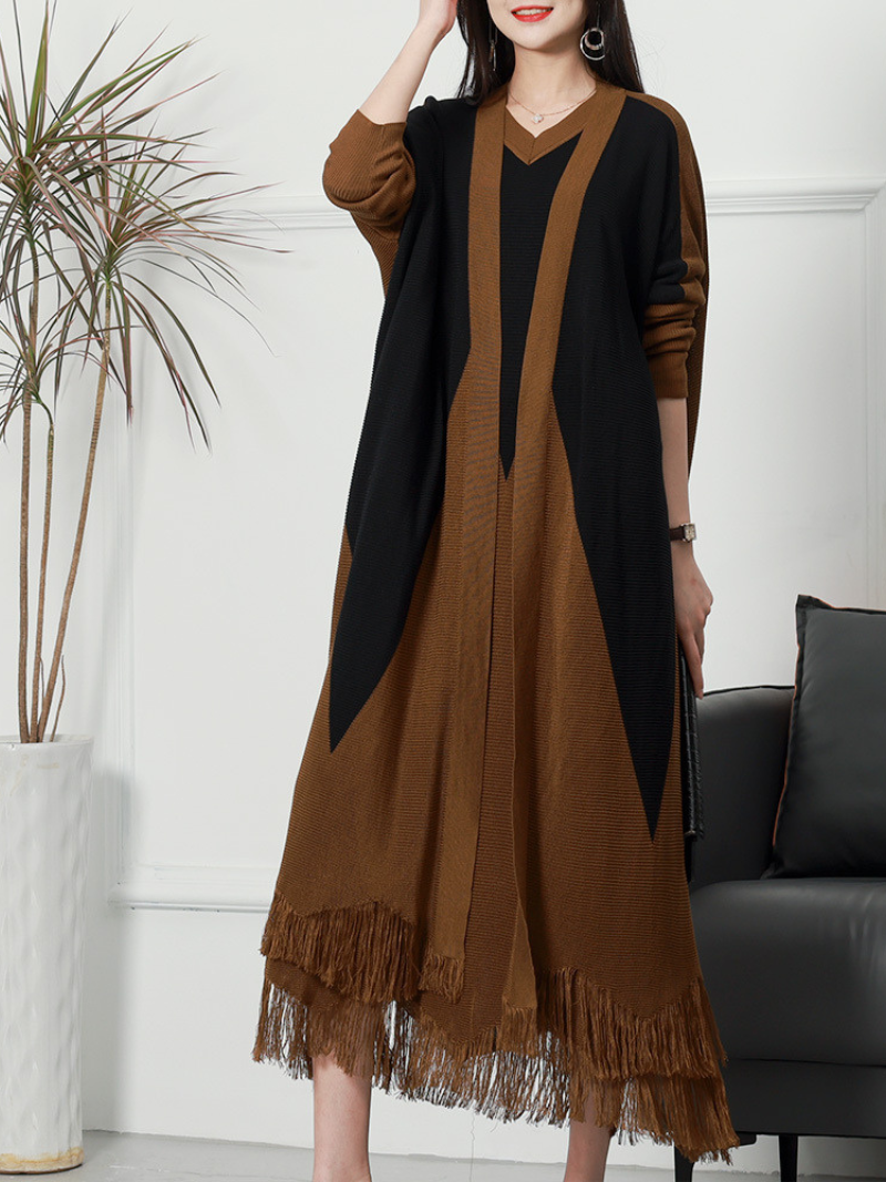 V Neck Long Sleeve Geometric Color Block Fringe Knit Maxi Dress with Scarf