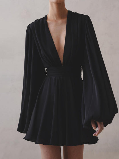 Chiffon Low Cut V-neck Modern Pleated Zip Mini Dress