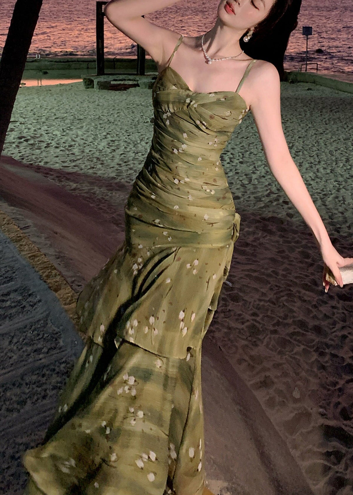 Spaghetti Strap Sweetheart Ruched Bodice Floral Print Tiered Maxi Dress