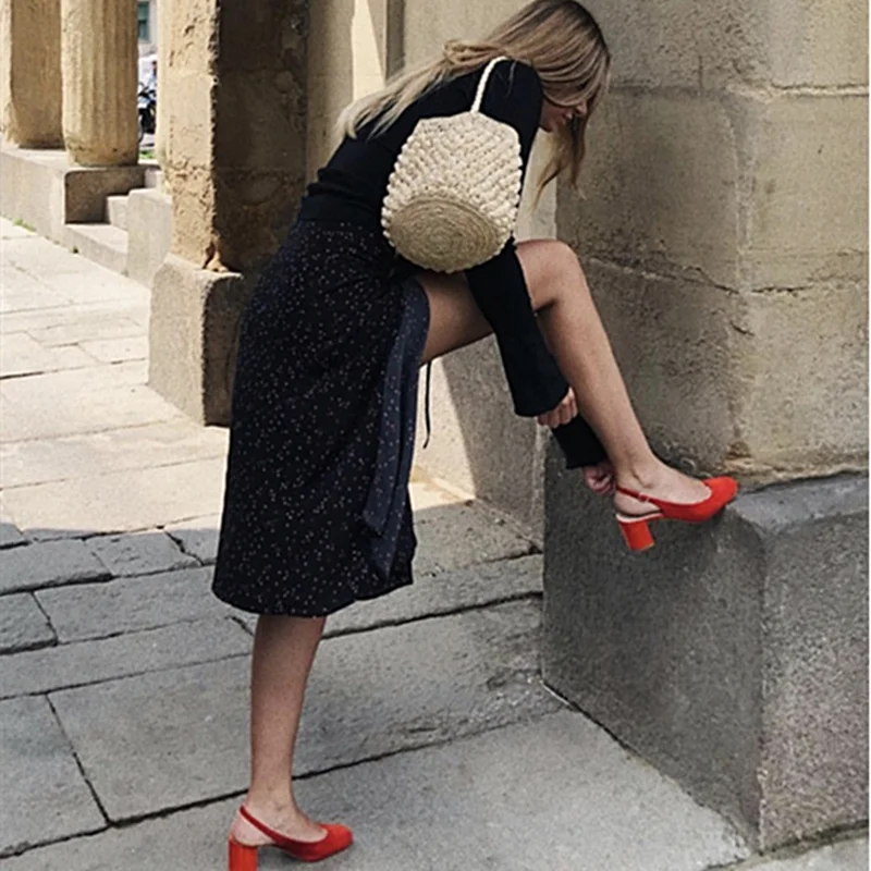 Straw bag female seaside vacation beach bag Bali new small bucket portable fashion woven bag