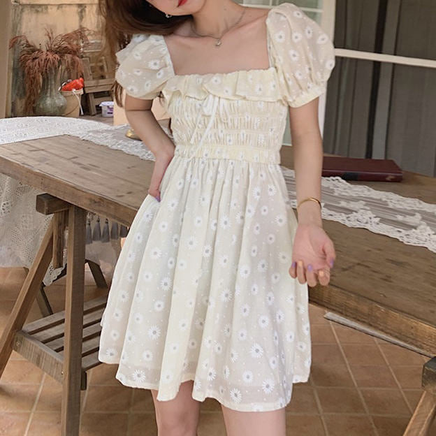 Square Neck Puff Sleeve Smocked Bodice Daisy Print Babydoll Mini Dress