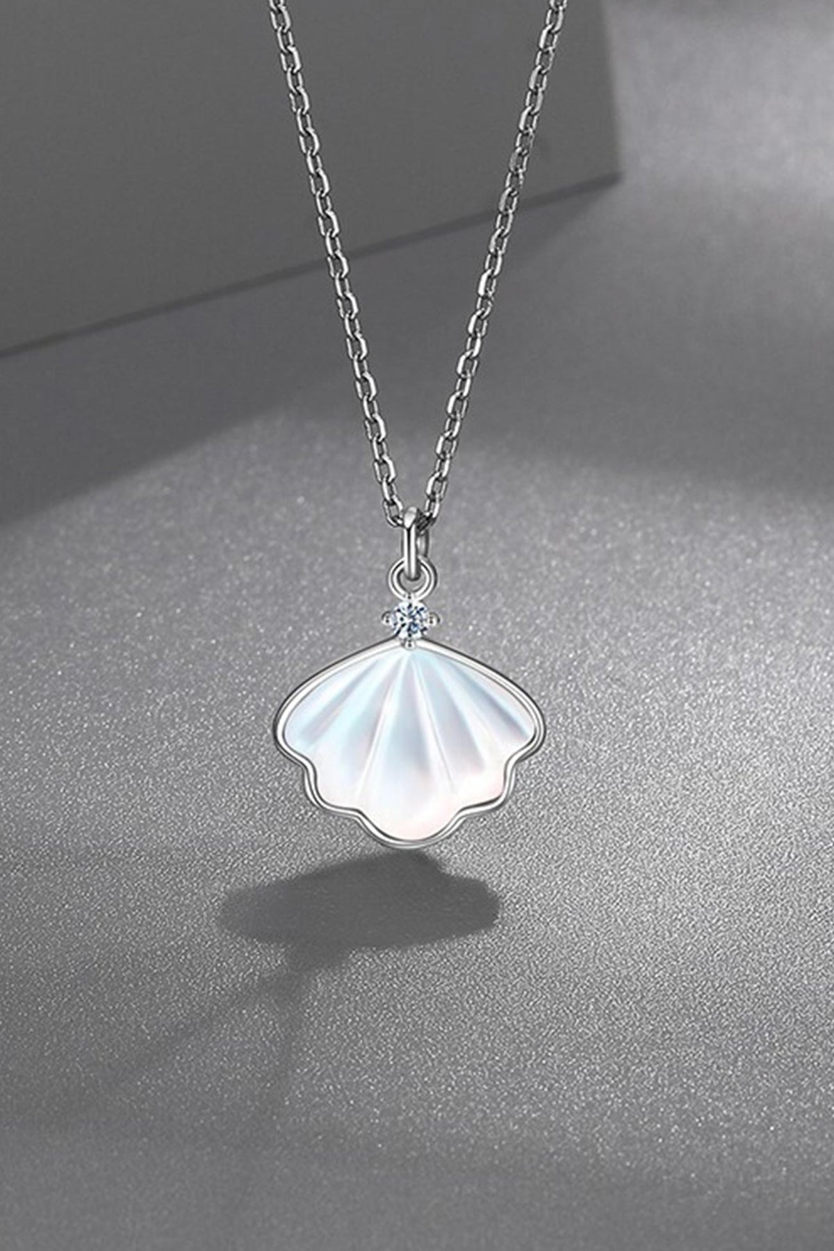 Shell Pendant Necklace