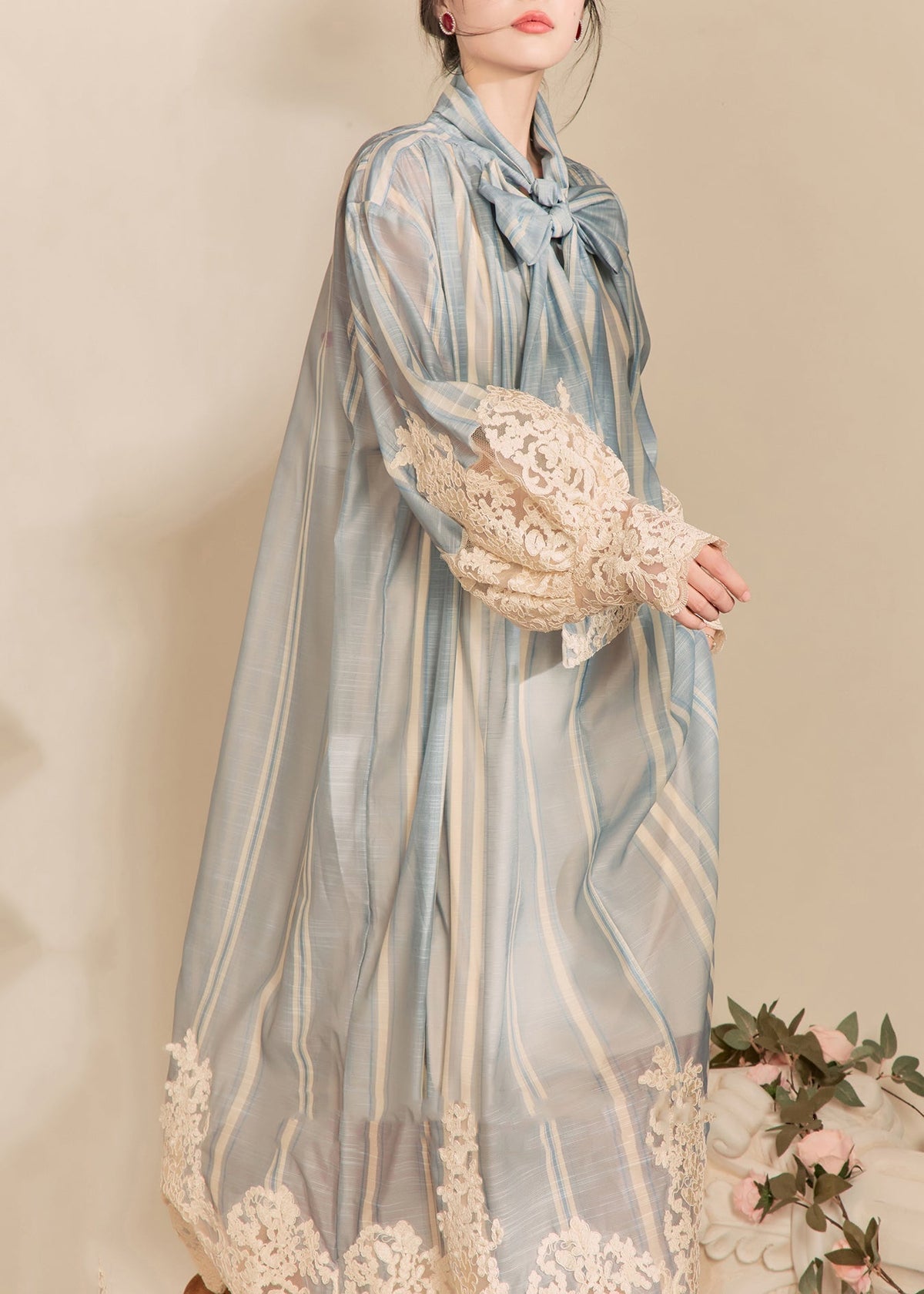 Deep V-Neck Bow Print Lace Panel Long Sleeve Maxi Dress