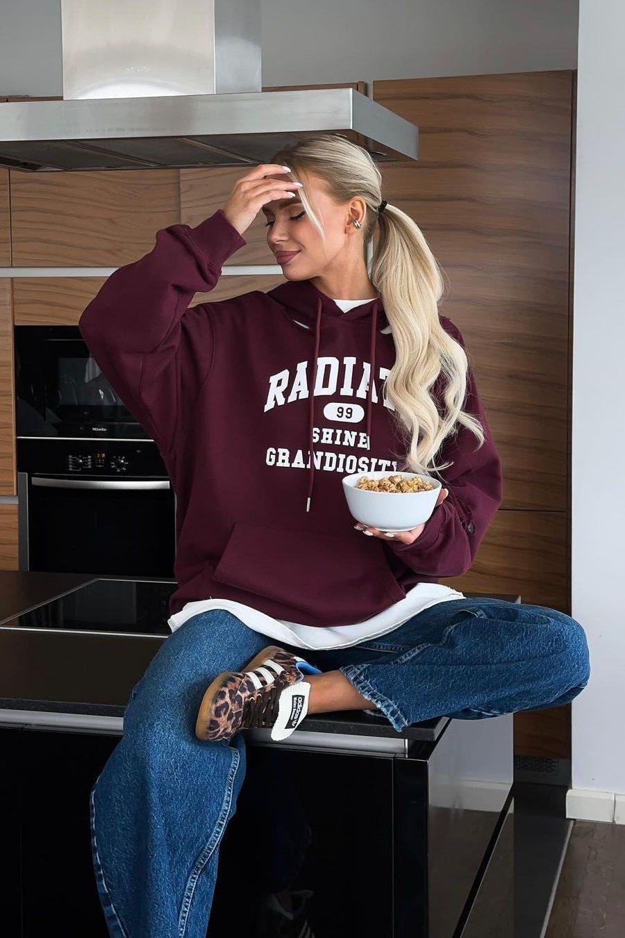 retro distressed hole design sweatshirt