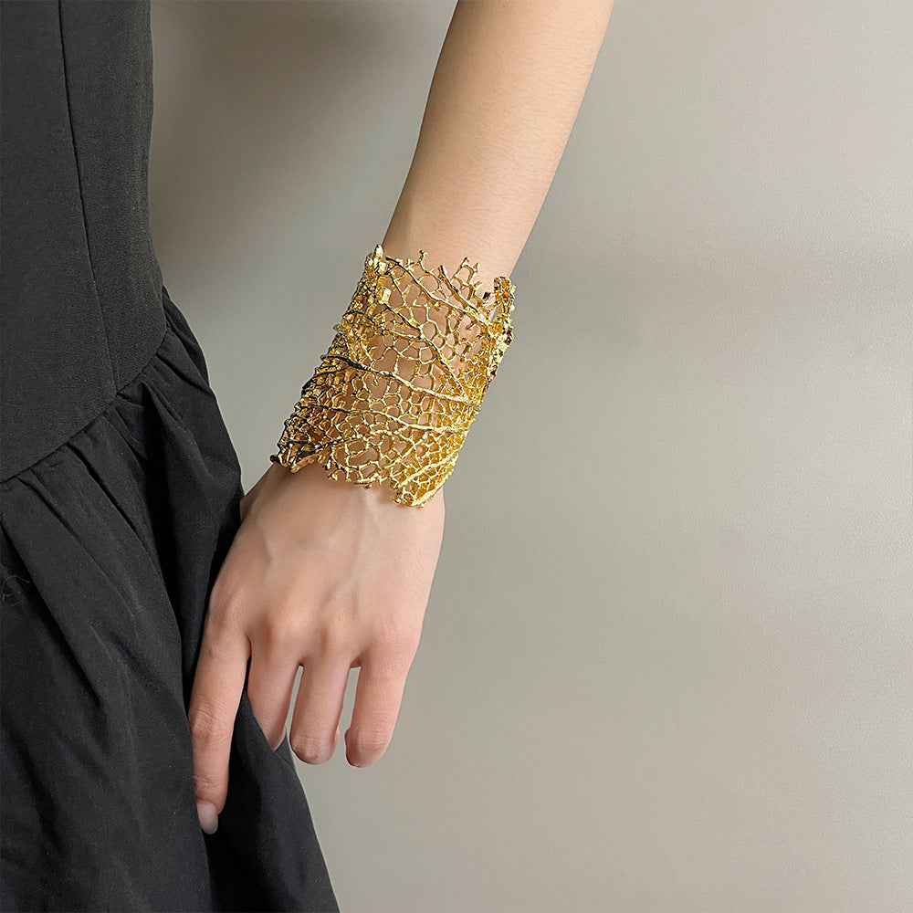 Textured Coral Hollow Open Bracelet