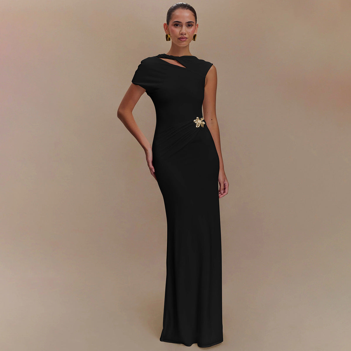 Jaleyah Backless Maxi Dress