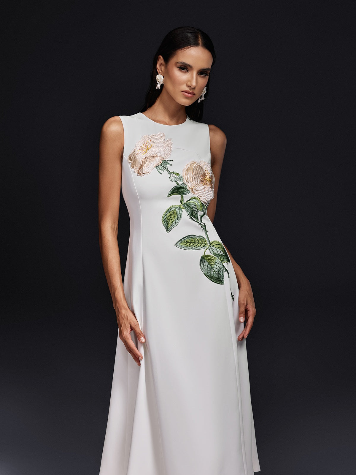 Round Neck Sleeveless Diagonal Embroidery Structured A-Line Midi Dress