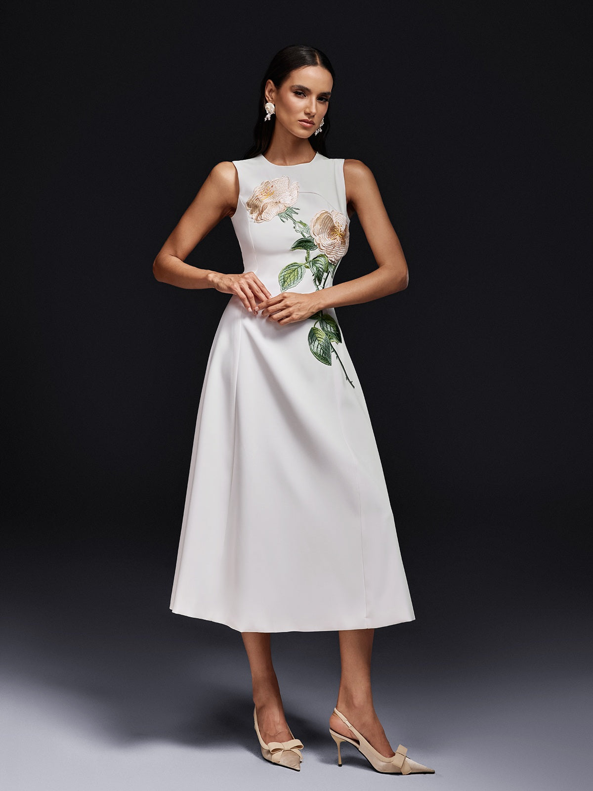 Round Neck Sleeveless Diagonal Embroidery Structured A-Line Midi Dress