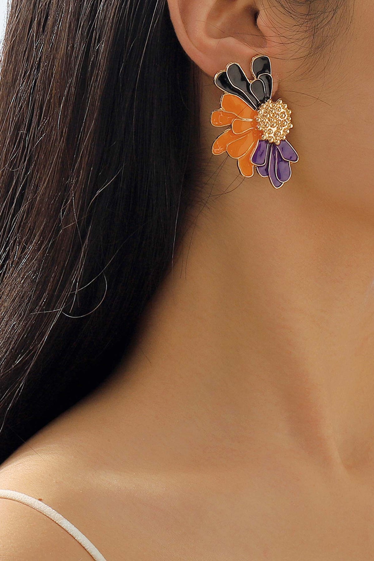 Retro Alloy Flower Stud Earrings