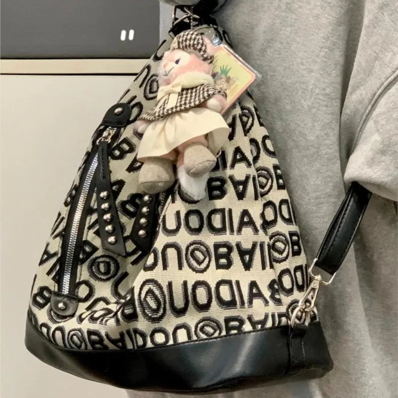 Letter Drawstring Bucket Fashionable Casual Multifunctional Tote Bag Woman Large Capacity Commuter Handbag Ladies Shoulder Bag