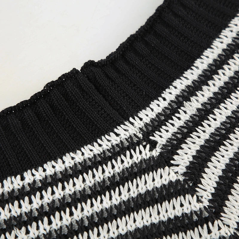 Casual Striped Knitted Shorts Basic Slim Low-Waisted Shorts Women Autumn Winter Fashion Streetwear Laides Elegant
