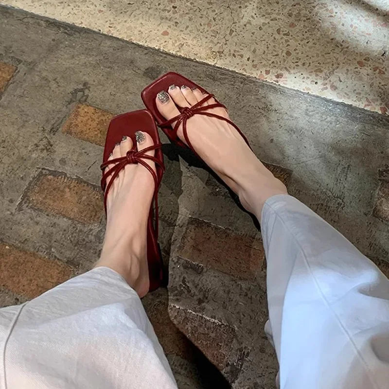 Summer Flip Flop Slippers Fashion Women's Narrow Band Flat Shoes Ladies Casual Outdoor Beach Slides Slippers Women Sandals