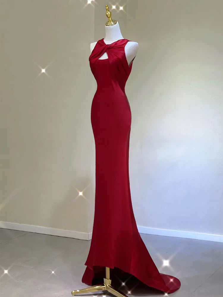 Wine Red Senior Bridesmaid Dresses A Line Mermaid Backless Floor Females Halter Sleeveless Wedding Party Evening Gowns New
