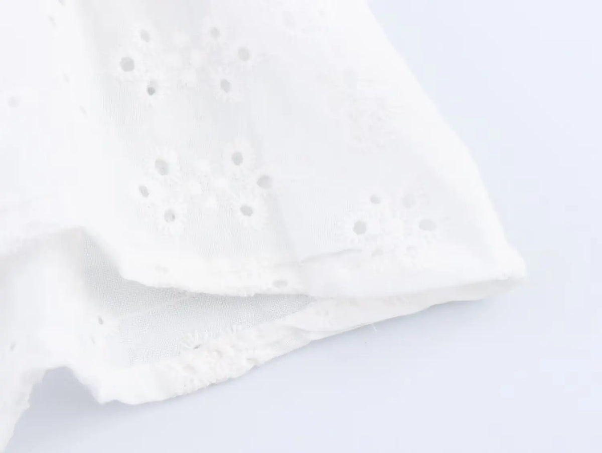 Women's commuting summer new fashion ethnic style hollow embroidery casual long-sleeved short shirt