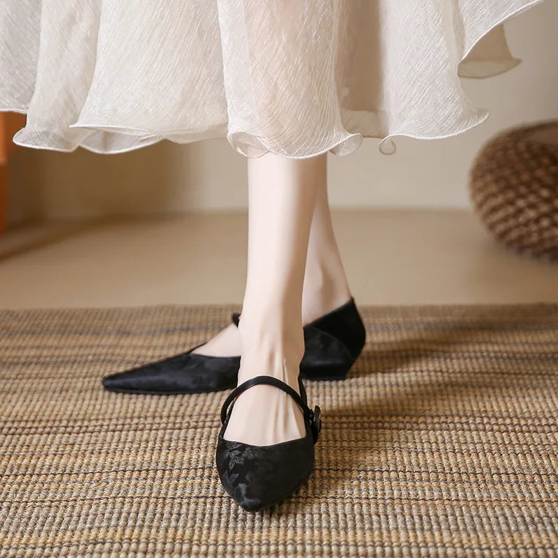 New High Grade Satin Shallow Mouth Flat Bottom Single Shoes Retro Pointed Straight Straw Women's Shoes
