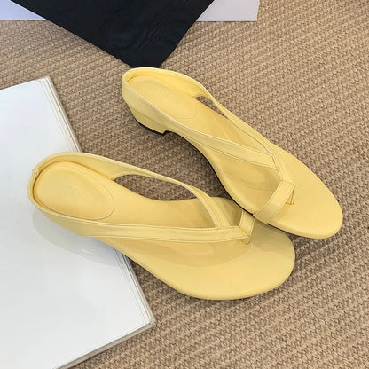 Luxury Footwear Low Heel Women Slippers Flip flops Shoes Fashion Round Toe Ladies Heeled Slippers Shoes Female Slides Sandals