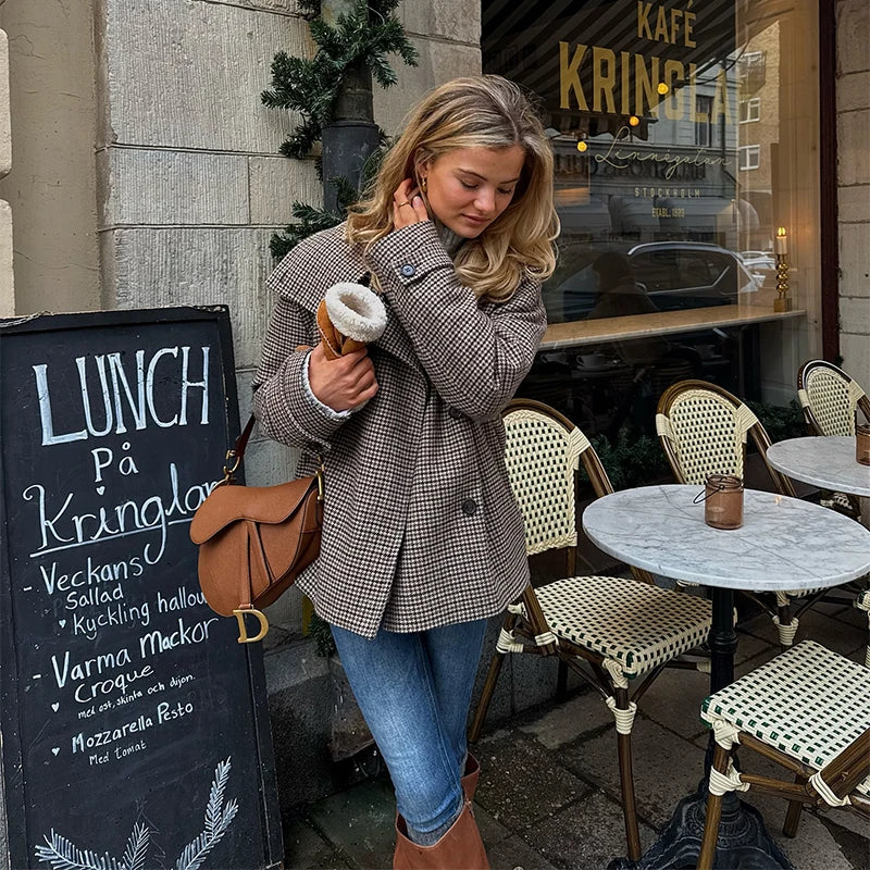 Elegant Lapel Checkered Coat Women Casual Buttons Double Breasted Long Sleeve Coats Female 2025 Autumn British Lady Jacket