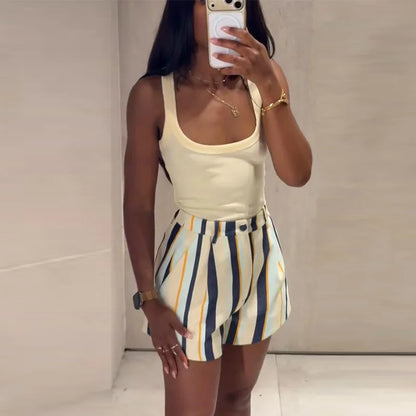 Striped Women's Shorts Mid Rise Striped Shorts Pleated Button Shorts Color Contrast Design Daily Casual Wear Collection