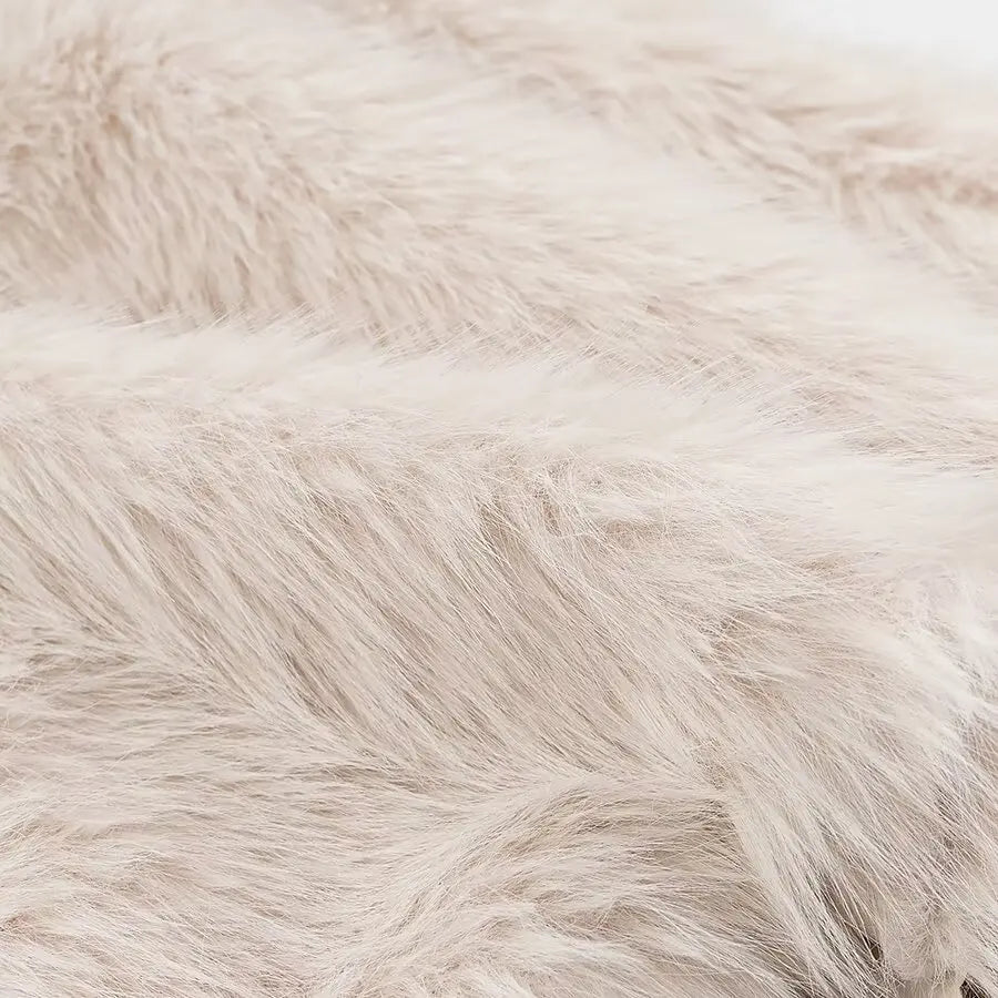 Temperament White Women Imitation Fur Jacket Round Neck Short Full Sleeve Female Faux Fur Coat Instagram-Style Lady Eco Fur Coat