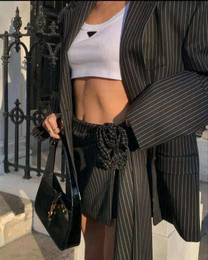 Fashionable Black Striped Irregular Design Short Skirt for Women's Spring Summer Chic Street Style Floral Decoration Half Skirts