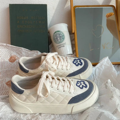 Women's Shoes Kawaii Canvas Cute Female Footwear Round Toe Original Urban With Young On Sale Daily Routine Luxury Trends