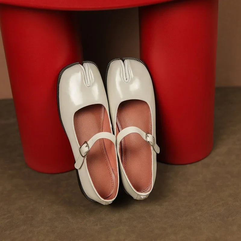 INS Hot Spring Autum Women Simple Shoes Cowhide Real Leather Flats Cozy Retro Mary Jane Ladies Buckle Strap Shoes Split Toe