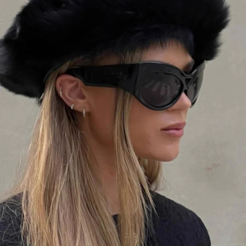 Fashion Y2K Cat Eye Sunglasses Women Retro Big Butterfly Shape Hollow Eyewear Shades UV400 Trending Wide Legs Men Sun Glasses
