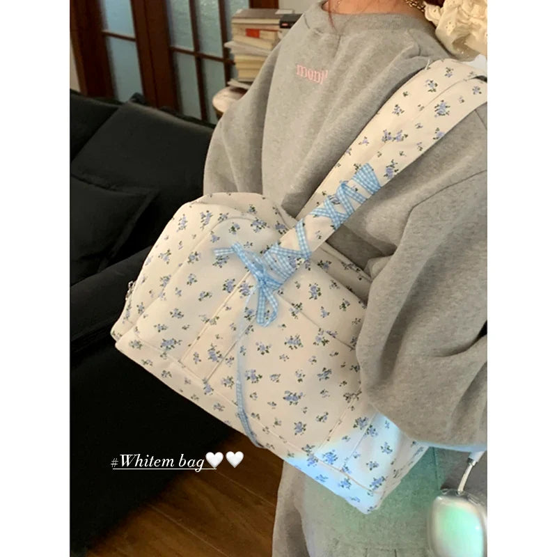 Large Capacity Canvas Bags for Women's Korean Fashion Summer Floral Shoulder Versatile Commuting Underarm Bag