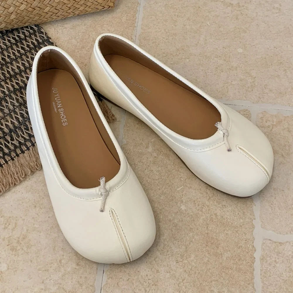 Women's Shiny Silver Ballet Flat Shoes Fashion Metallic Leather Slip-on Comfort Daily Commute Dating Dress Flat Mary Janes Shoes