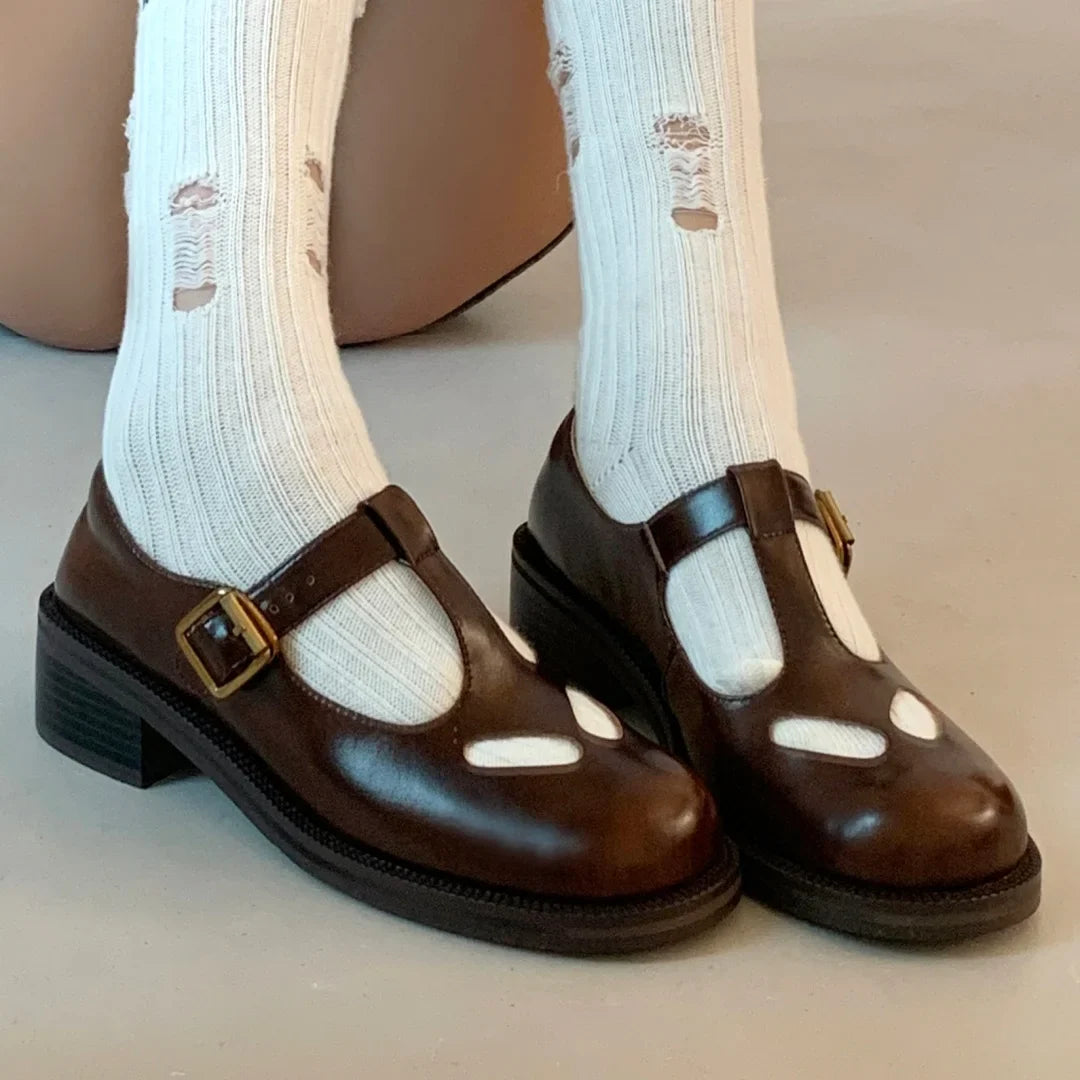 Women's genuine leather hollow-out t-strap flats oxfords British style high quality soft comfortable female moccasins shoes sale