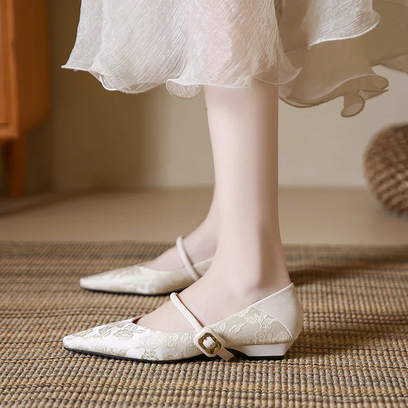 New High Grade Satin Shallow Mouth Flat Bottom Single Shoes Retro Pointed Straight Straw Women's Shoes
