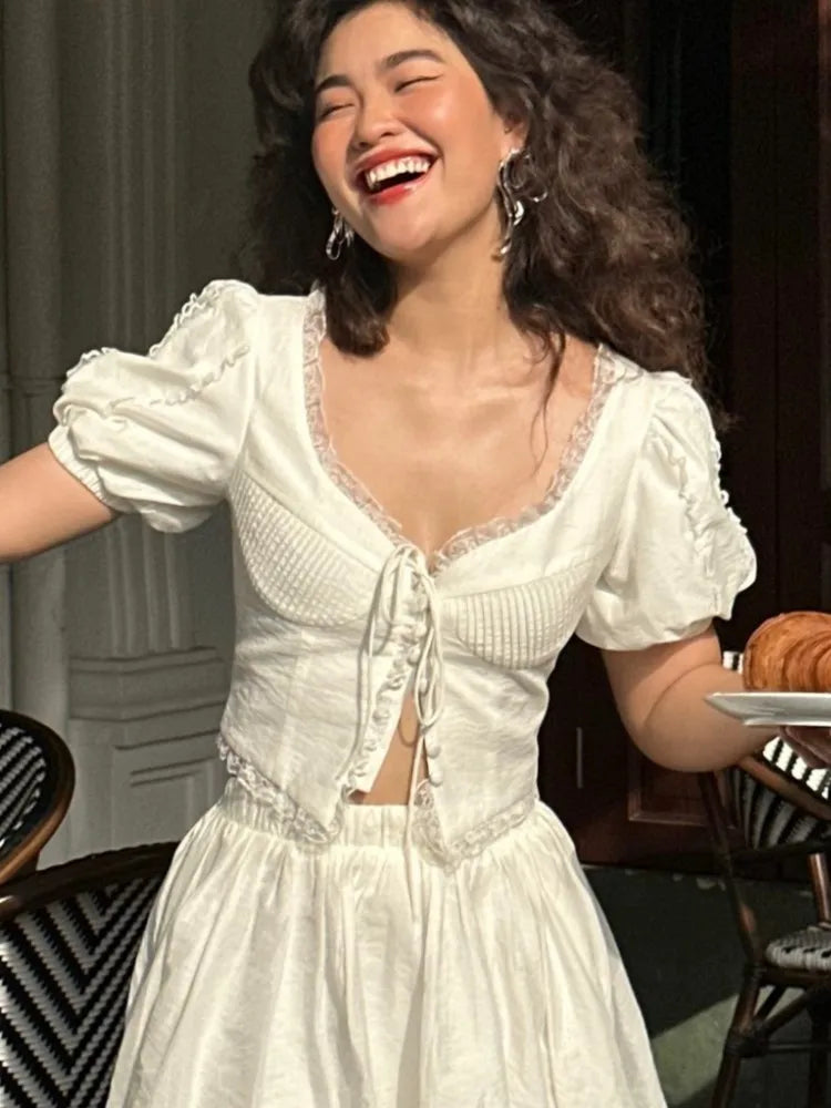 New Summer Short-sleeved Tops Solid Lace Edges V-neck Pleated Design Elegant White Shirt Fashion Holiday Party Crop Tops