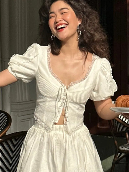 New Summer Short-sleeved Tops Solid Lace Edges V-neck Pleated Design Elegant White Shirt Fashion Holiday Party Crop Tops