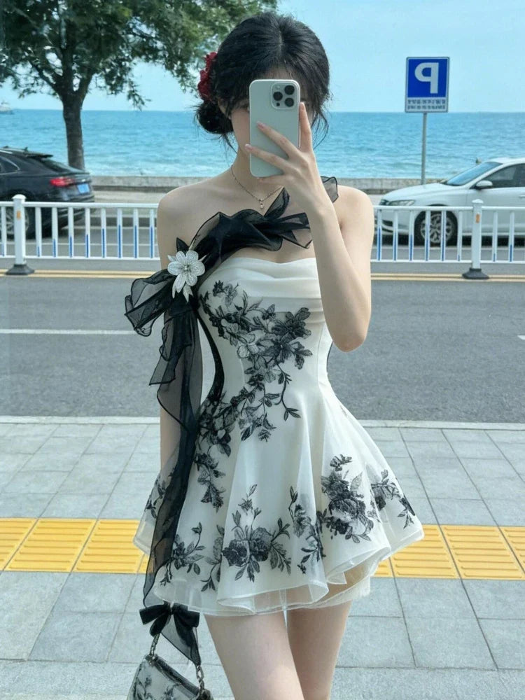 Vintage Style Off Shoulder Strapless Dresses Women Spring Summer New Elegant Slim Short Dress Fashion Design Party Outfits