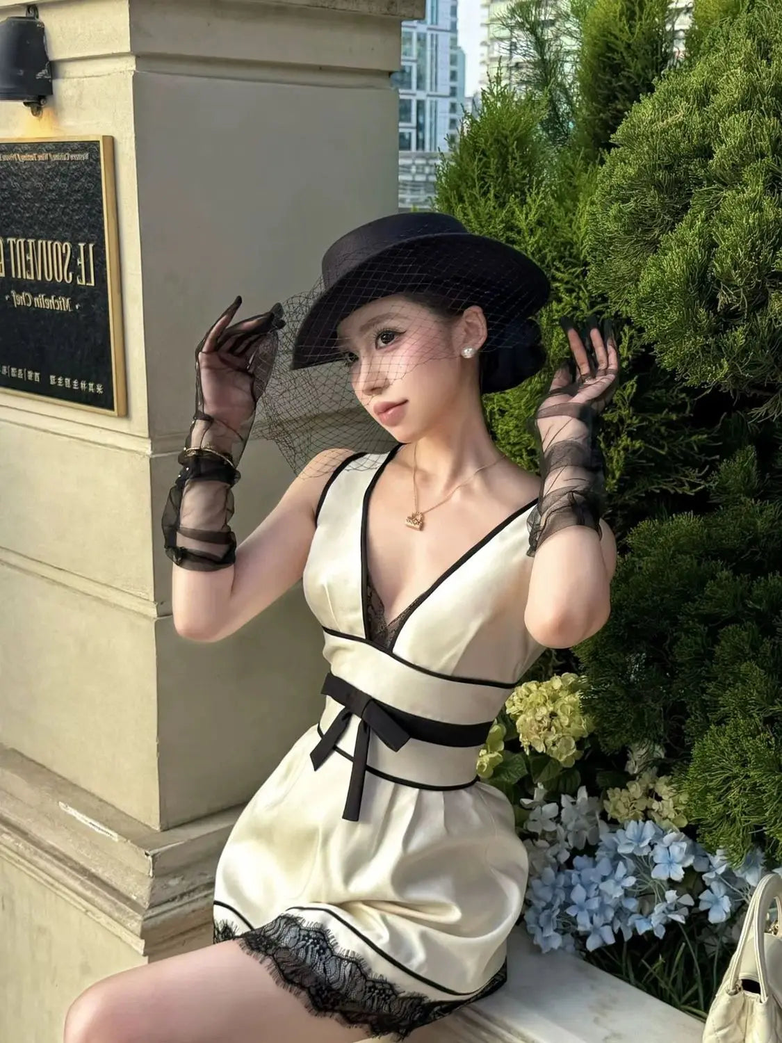 French Retro Deep V-neck Lace Splicing Bow Contrasting Color Waist Dress Premium Birthday Dress